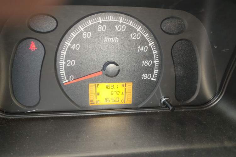 Used Wuling Zhiguang 2023 1.5L Practical Version 5/7 Seats Instrument Cluster