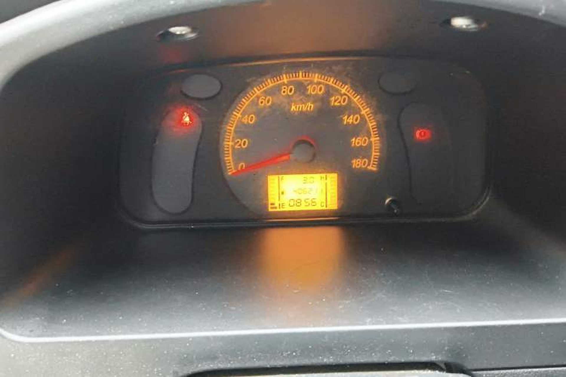 Used Wuling Zhiguang 2023 1.5L Utility Version with Enclosed Windows 2 Seats Instrument Cluster