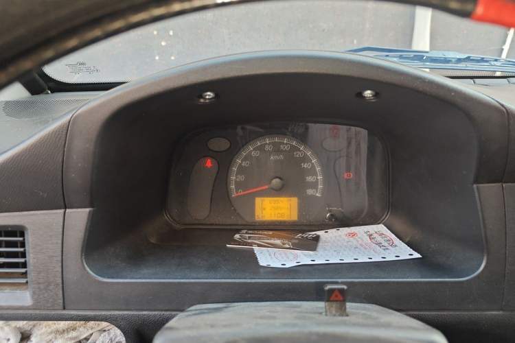 Used Wuling Zhiguang 2023 1.5L Practical Version 5/7 Seats Instrument Cluster