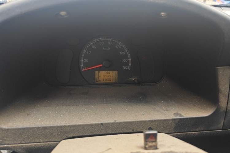 Used Wuling Zhiguang 2023 1.5L Practical Version 5/7 Seats Instrument Cluster