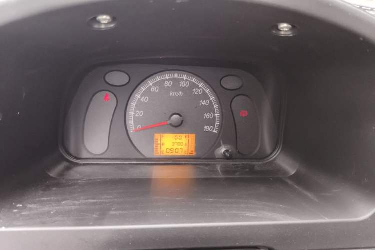 Used Wuling Zhiguang 2023 1.5L Practical Version 5/7 Seats Instrument Cluster