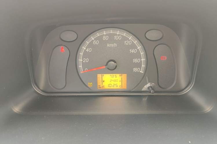 Used Wuling Zhiguang 2023 1.5L Practical Version 5/7 Seats Instrument Cluster