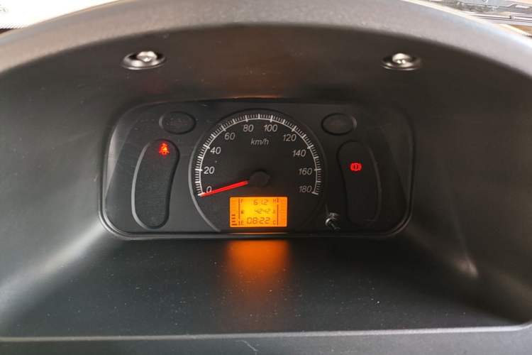 Used Wuling Zhiguang 2023 1.5L Practical Version 5/7 Seats Instrument Cluster
