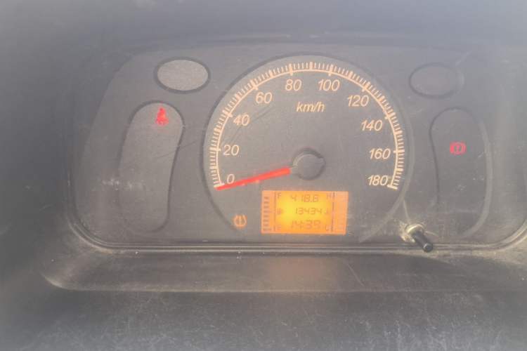 Used Wuling Zhiguang 2023 1.5L Practical Version 5/7 Seats Instrument Cluster