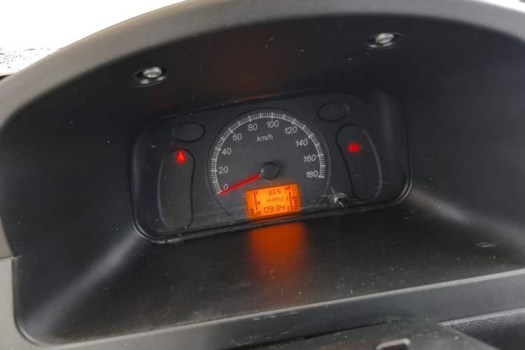 Used Wuling Zhiguang 2023 1.5L Practical Version 5/7 Seats Instrument Cluster