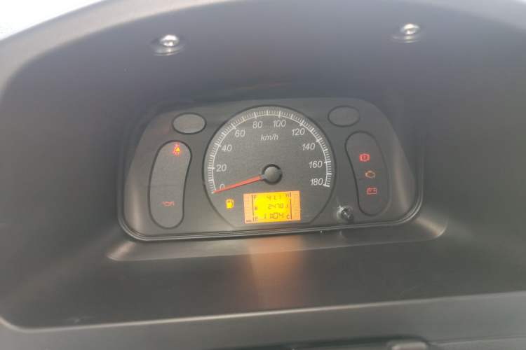 Used Wuling Zhiguang 2023 1.5L Practical Version 5/7 Seats Instrument Cluster