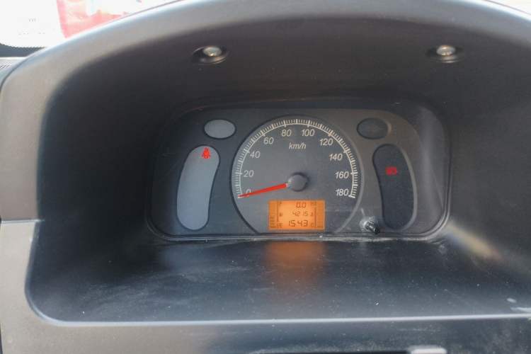Used Wuling Zhiguang 2023 1.5L Practical Version 5/7 Seats Instrument Cluster