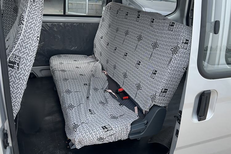 Used Wuling Zhiguang 2023 1.5L Practical Version 5/7 Seats Interior 1