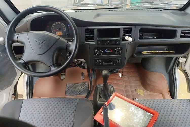 Used Wuling Zhiguang 2023 1.5L Practical Version 5/7 Seats Interior 1