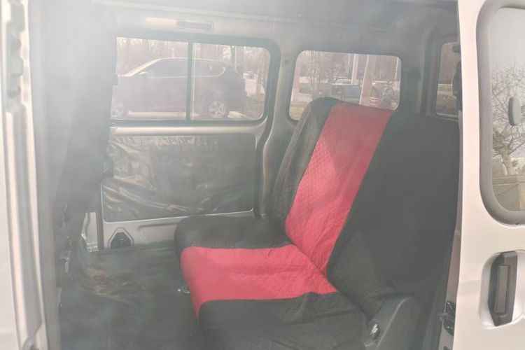 Used Wuling Zhiguang 2023 1.5L Practical Version 5/7 Seats Interior 1