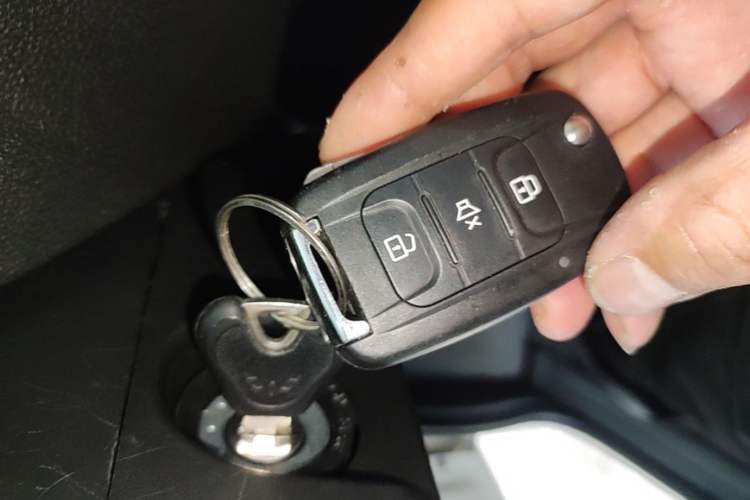 Used Wuling Zhiguang 2023 1.5L Practical Version 5/7 Seats Interior 1