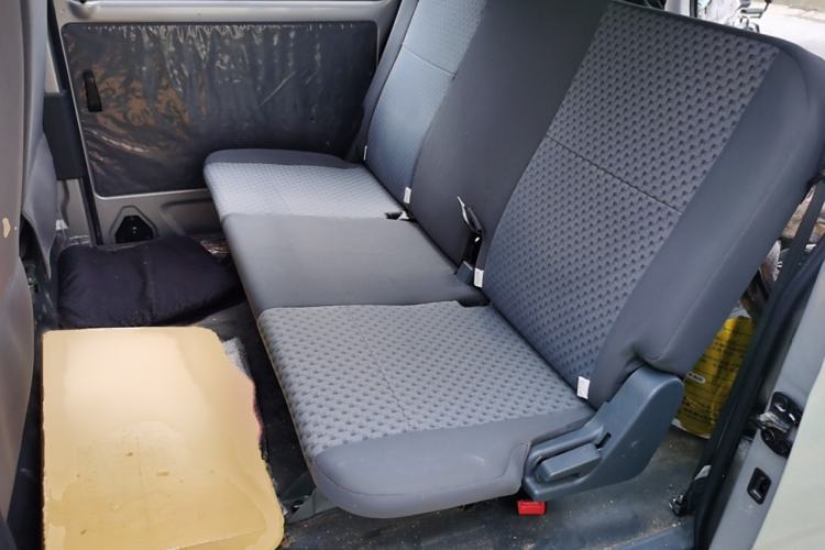 Used Wuling Zhiguang 2023 1.5L Practical Version 5/7 Seats Interior 4
