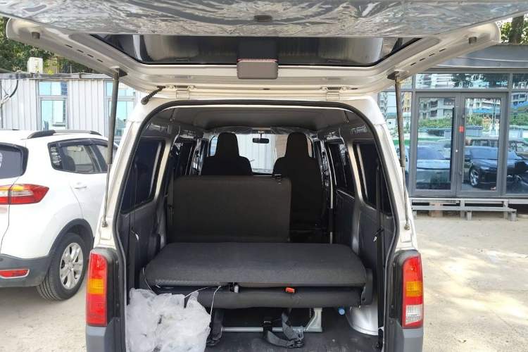 Used Wuling Zhiguang 2023 1.5L Practical Version 5/7 Seats Interior 4