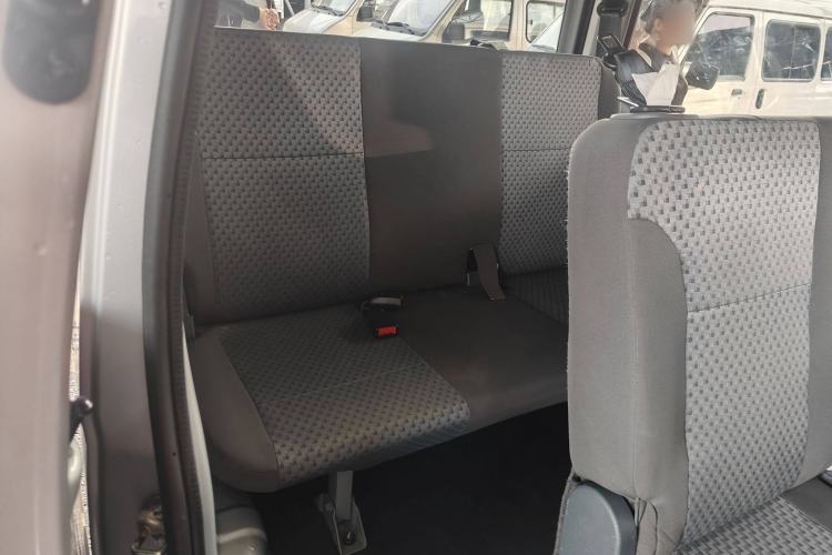 Used Wuling Zhiguang 2023 1.5L Practical Version 5/7 Seats Interior 7