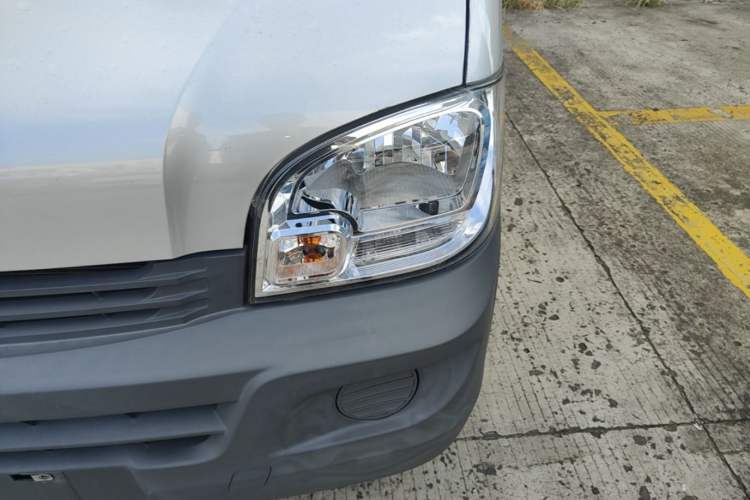 Used Wuling Zhiguang 2023 1.5L Practical Version 5/7 Seats Left Front Headlight