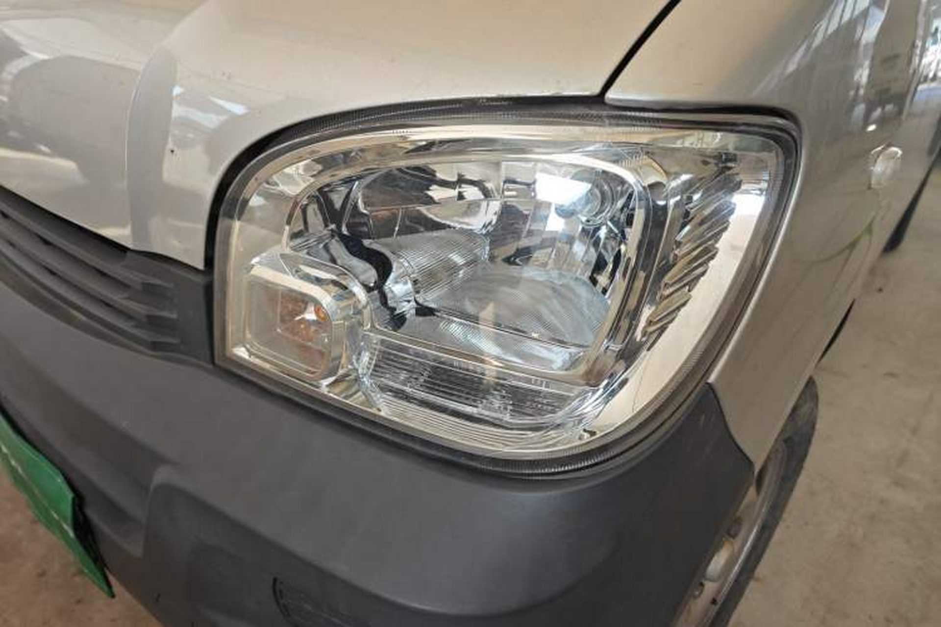Used Wuling Zhiguang 2023 1.5L Practical Version 5/7 Seats Left Front Headlight