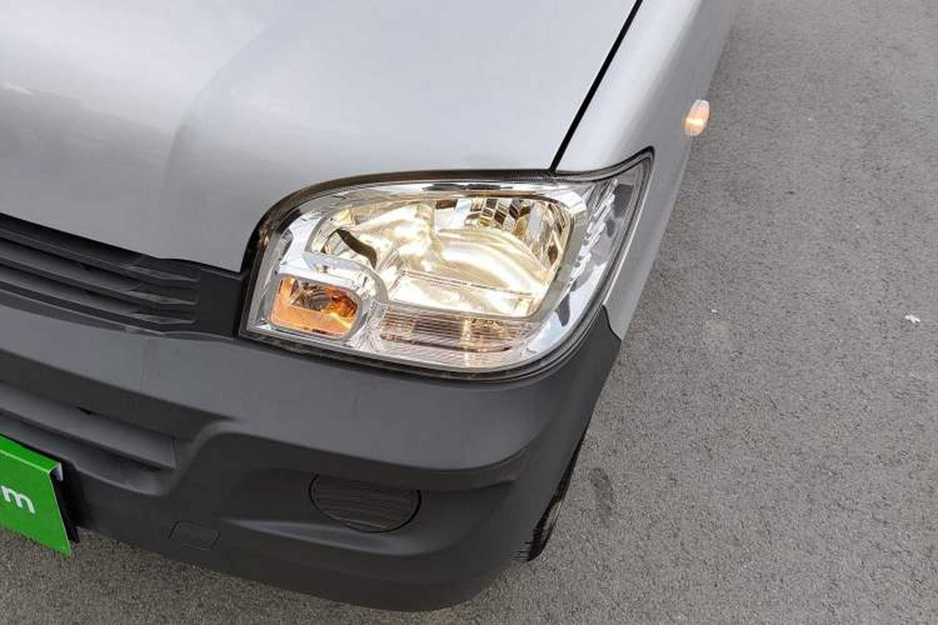 Used Wuling Zhiguang 2023 1.5L Practical Version 5/7 Seats Left Front Headlight