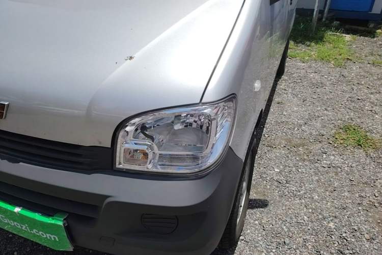 Used Wuling Zhiguang 2023 1.5L Practical Version 5/7 Seats Left Front Headlight