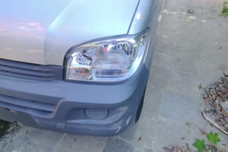 Used Wuling Zhiguang 2023 1.5L Practical Version 5/7 Seats Left Front Headlight