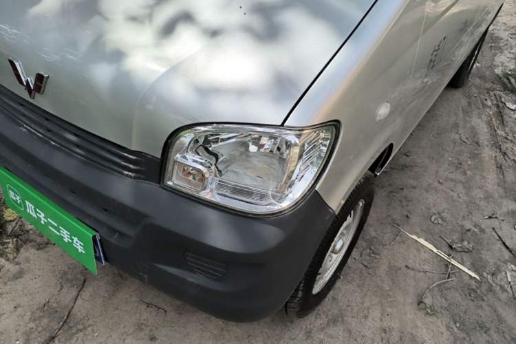 Used Wuling Zhiguang 2023 1.5L Practical Version 5/7 Seats Left Front Headlight