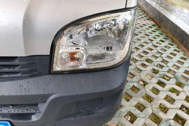 Used Wuling Zhiguang 2023 1.5L Practical Version 5/7 Seats Left Front Headlight