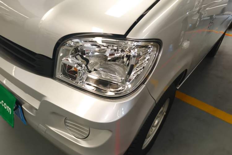 Used Wuling Zhiguang 2023 1.5L Practical Version 5/7 Seats Left Front Headlight