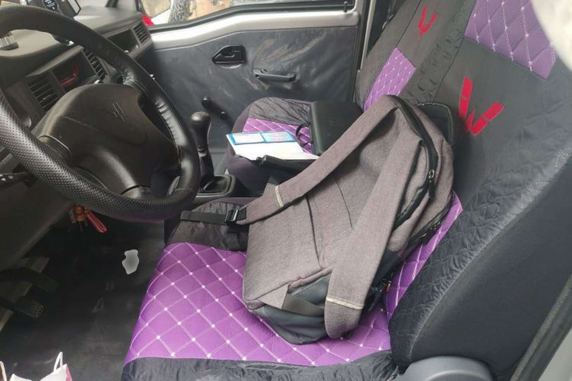 Used Wuling Zhiguang 2023 1.5L Utility Version with Enclosed Windows 2 Seats Left Front Seat