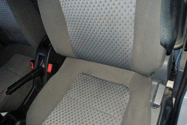Used Wuling Zhiguang 2023 1.5L Utility Version with Enclosed Windows 2 Seats Left Front Seat