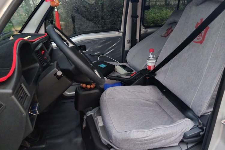 Used Wuling Zhiguang 2023 1.5L Practical Version 5/7 Seats Left Front Seat