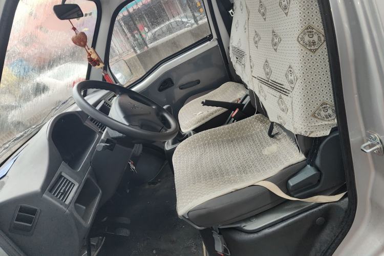 Used Wuling Zhiguang 2023 1.5L Practical Version 5/7 Seats Left Front Seat
