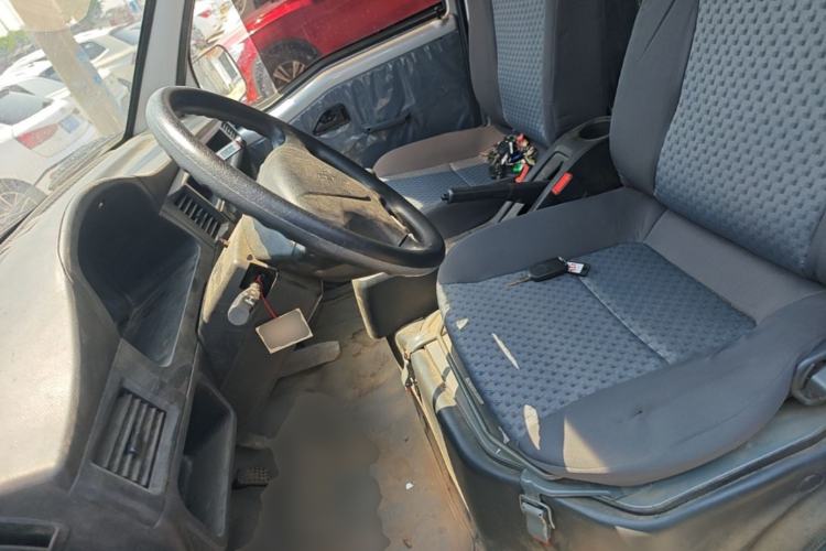 Used Wuling Zhiguang 2023 1.5L Practical Version 5/7 Seats Left Front Seat