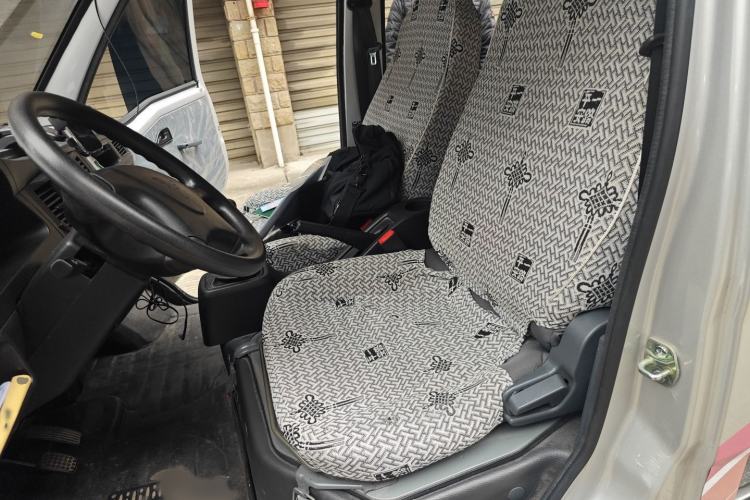 Used Wuling Zhiguang 2023 1.5L Practical Version 5/7 Seats Left Front Seat