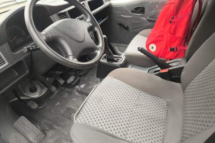 Used Wuling Zhiguang 2023 1.5L Practical Version 5/7 Seats Left Front Seat