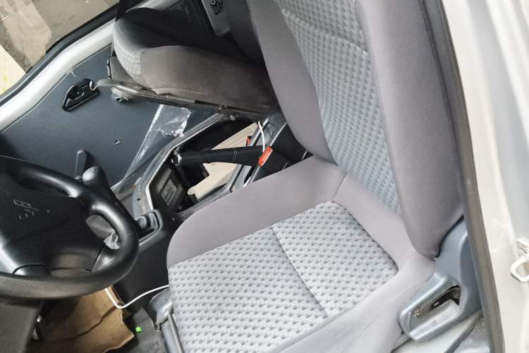 Used Wuling Zhiguang 2023 1.5L Utility Version with Enclosed Windows 2 Seats Left Front Seat