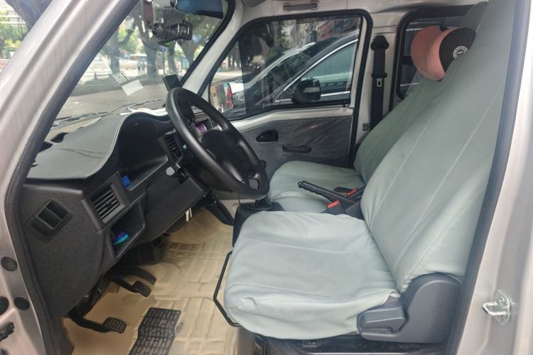 Used Wuling Zhiguang 2023 1.5L Practical Version 5/7 Seats Left Front Seat