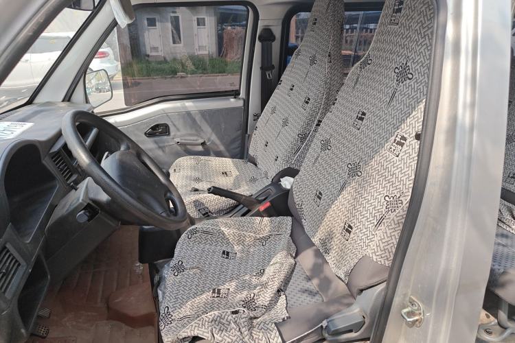 Used Wuling Zhiguang 2023 1.5L Practical Version 5/7 Seats Left Front Seat