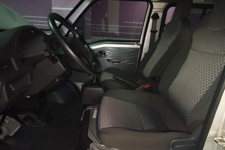 Used Wuling Zhiguang 2023 1.5L Practical Version 5/7 Seats Left Front Seat