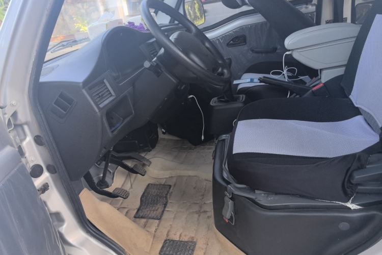 Used Wuling Zhiguang 2023 1.5L Practical Version 5/7 Seats Left Front Seat