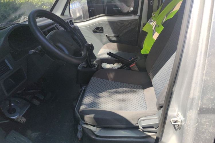 Used Wuling Zhiguang 2023 1.5L Practical Version 5/7 Seats Left Front Seat