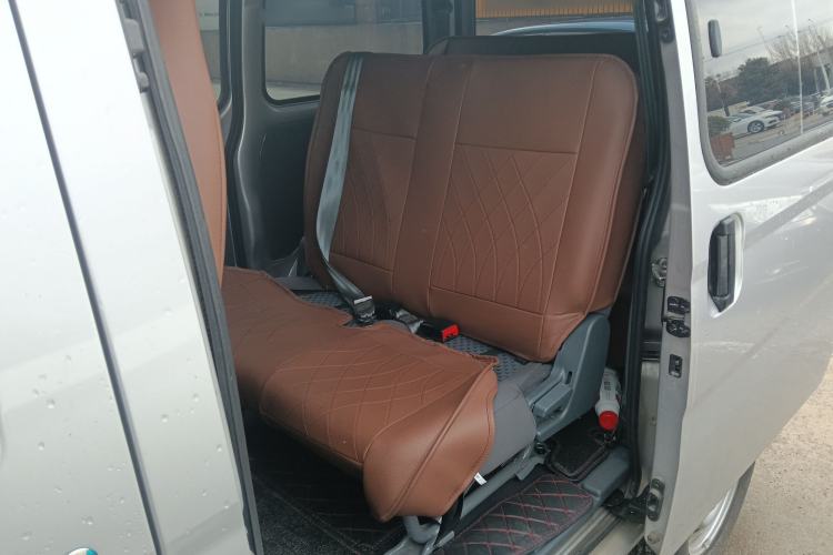Used Wuling Zhiguang 2023 1.5L Practical Version 5/7 Seats Left Rear Seat