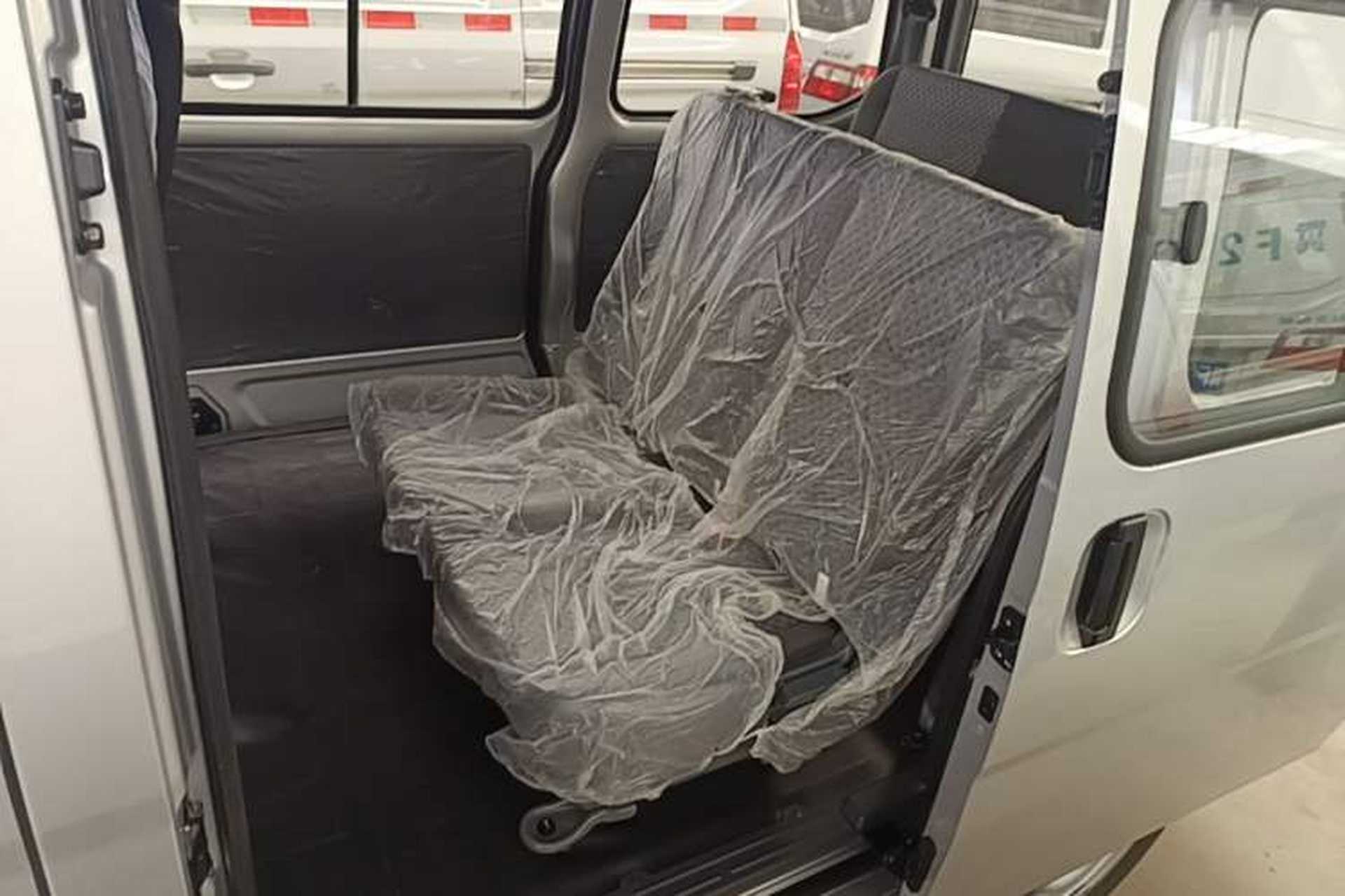 Used Wuling Zhiguang 2023 1.5L Practical Version 5/7 Seats Left Rear Seat