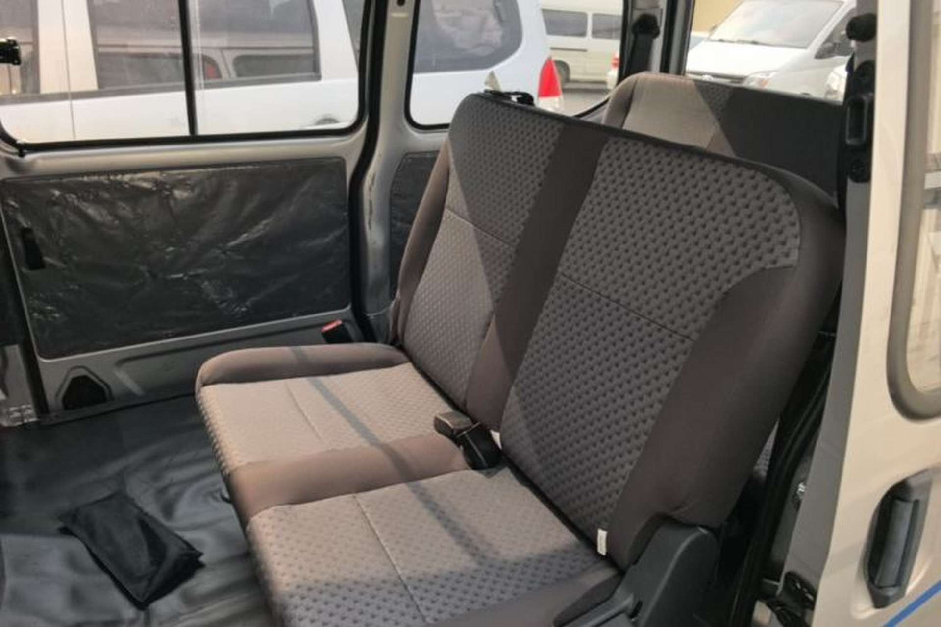 Used Wuling Zhiguang 2023 1.5L Practical Version 5/7 Seats Left Rear Seat