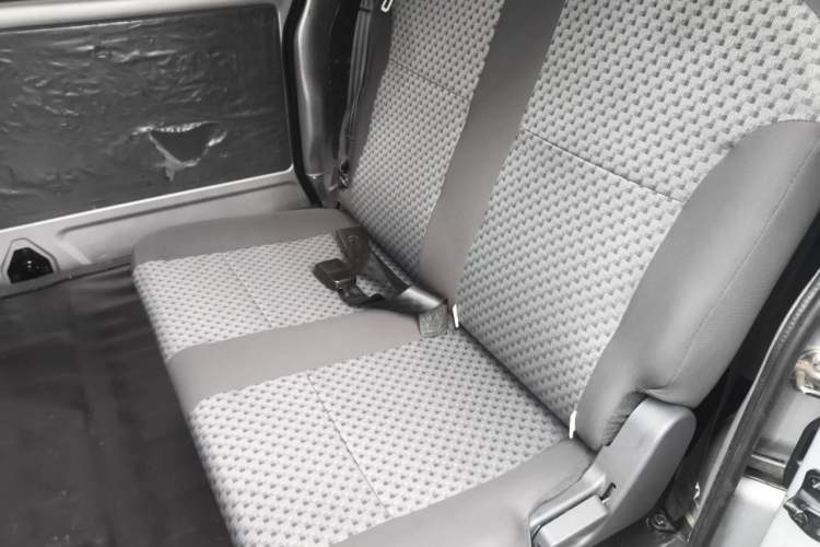 Used Wuling Zhiguang 2023 1.5L Practical Version 5/7 Seats Left Rear Seat