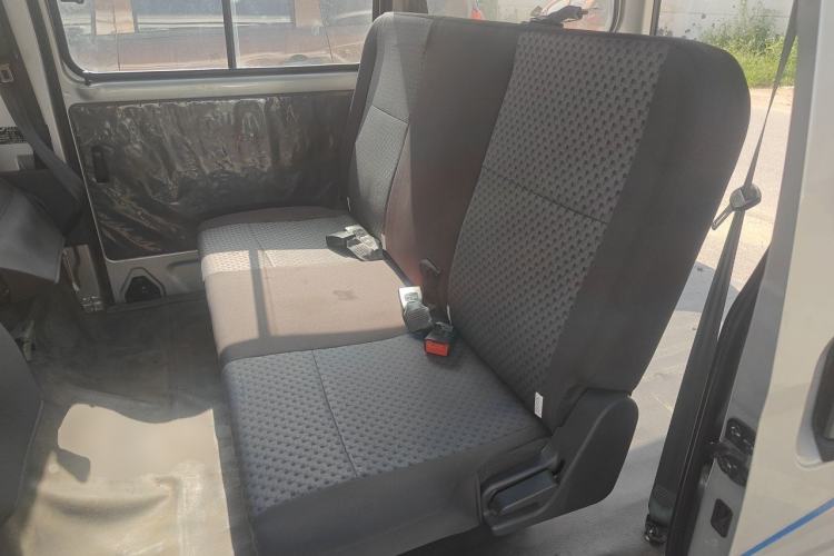 Used Wuling Zhiguang 2023 1.5L Practical Version 5/7 Seats Left Rear Seat