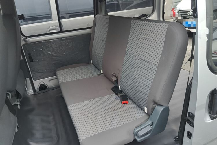 Used Wuling Zhiguang 2023 1.5L Practical Version 5/7 Seats Left Rear Seat