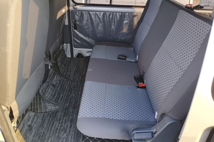 Used Wuling Zhiguang 2023 1.5L Practical Version 5/7 Seats Left Rear Seat