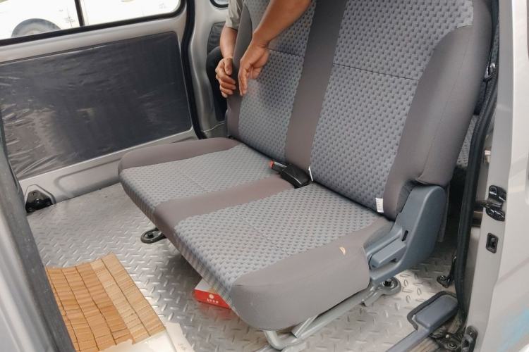 Used Wuling Zhiguang 2023 1.5L Practical Version 5/7 Seats Left Rear Seat