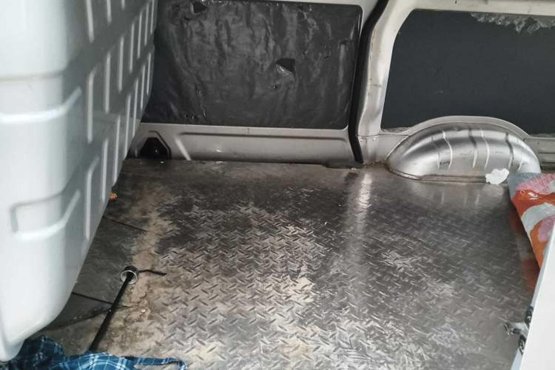 Used Wuling Zhiguang 2023 1.5L Utility Version with Enclosed Windows 2 Seats Left Rear Seat