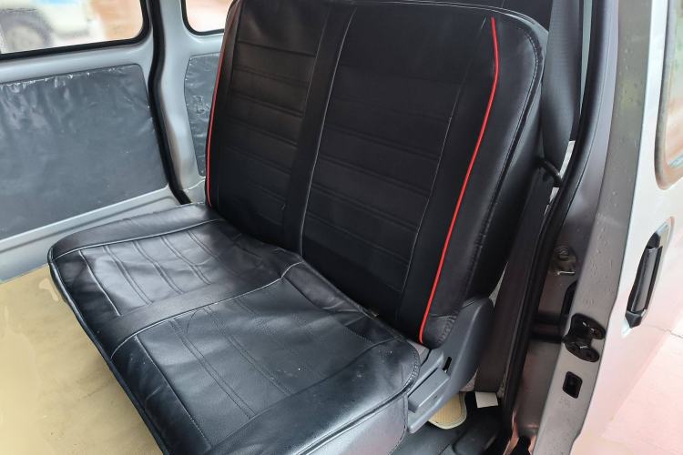 Used Wuling Zhiguang 2023 1.5L Practical Version 5/7 Seats Left Rear Seat