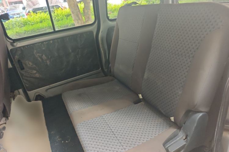 Used Wuling Zhiguang 2023 1.5L Practical Version 5/7 Seats Left Rear Seat